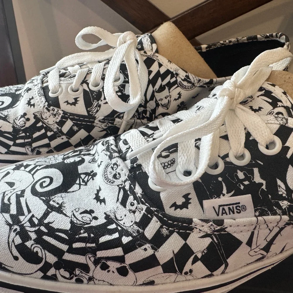 Collectible Vans Tim Burtons Nightmare Before Christmas Low-Tops M10.5/W12 - Picture 3 of 6